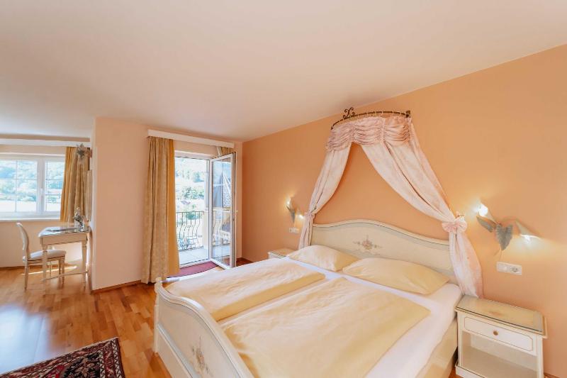 Junior Suite image 1