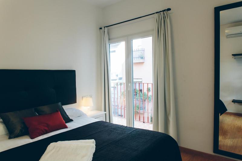 The Lucky Flats - Artilleros - image 5