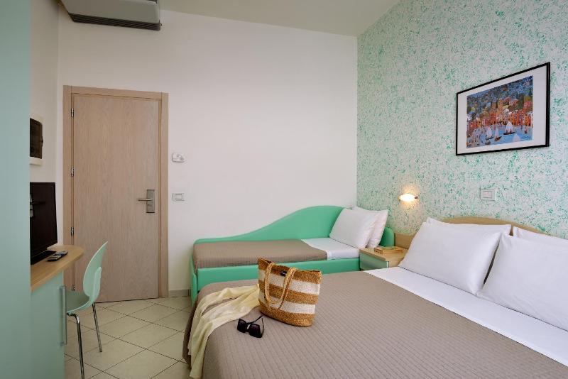 Triple Room image 1