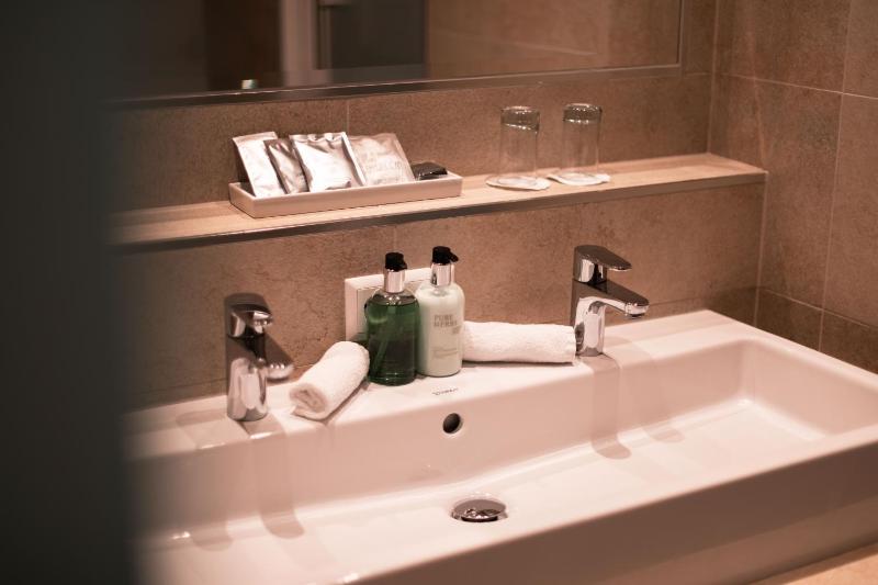 Superior Double Room image 1
