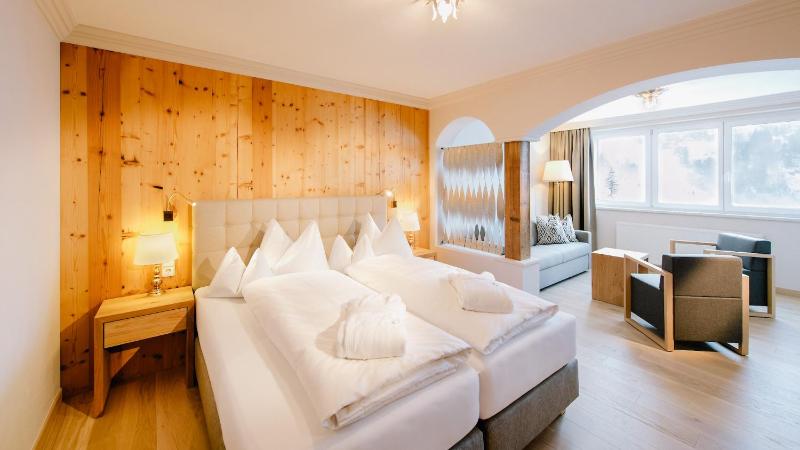 Junior Suite image 1