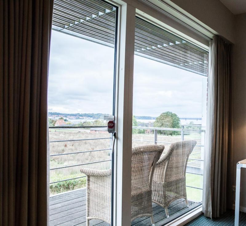 Deluxe Room with view image 2