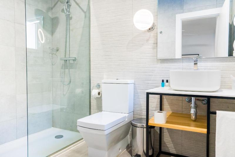 Single Room image 4