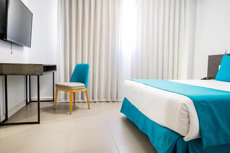 Standard Double Room image 4