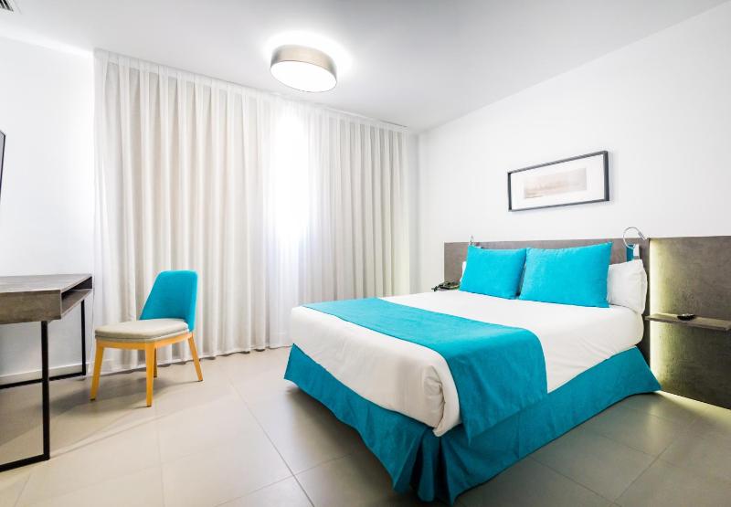 Standard Double Room image 1
