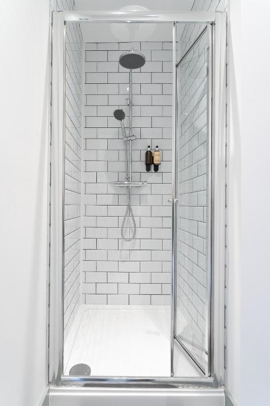 The Madison - Premium Self Check-In Studios & Apartments - image 29
