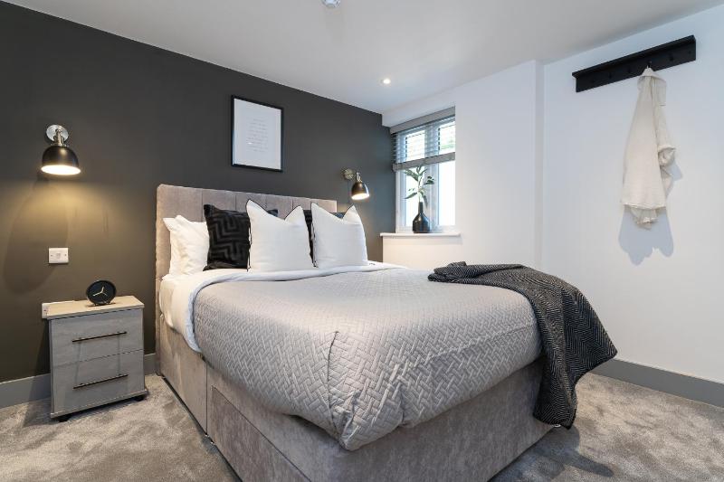 The Madison - Premium Self Check-In Studios & Apartments - image 32