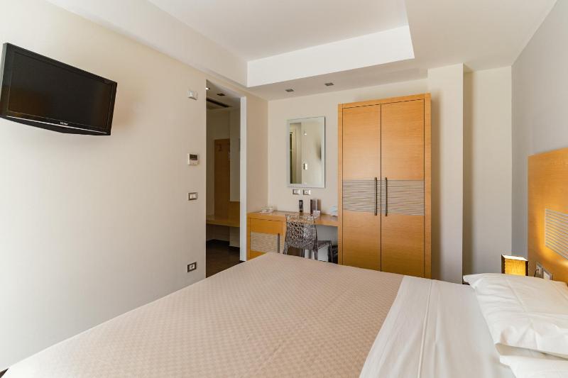 Superior Double Room image 1