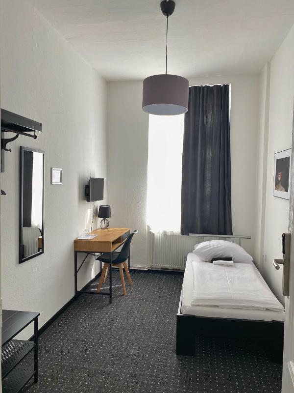 Hotel AVAlex - image 8