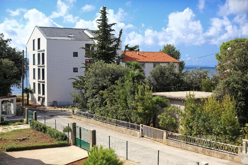 One-Bedroom Apartment with Terrace and Sea View image 2