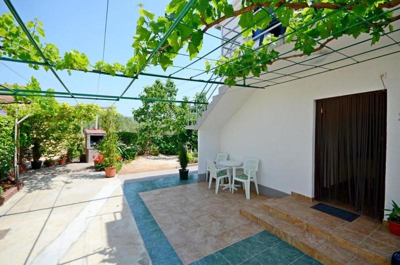 Two-Bedroom Apartment with Terrace image 2