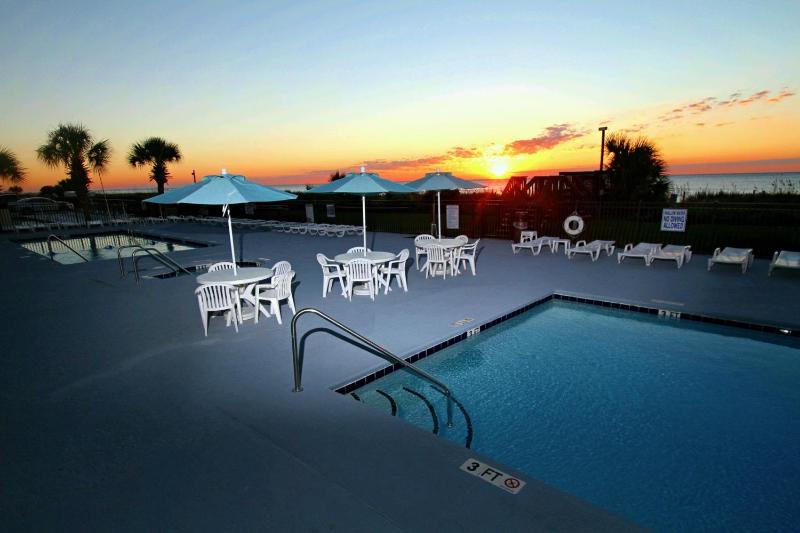 Tropical Seas Hotel - image 30