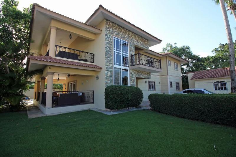 Super Spacious 4BR 4 5BA Villa w pool in Sosua - image 47