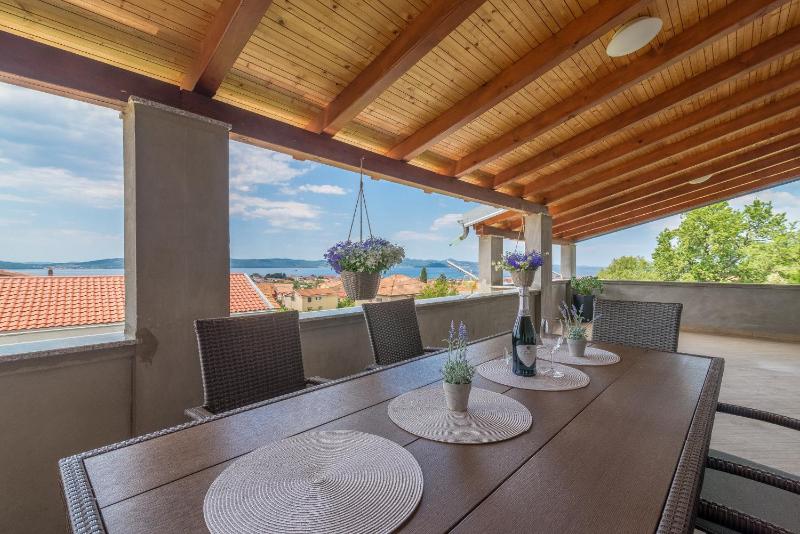 Two-Bedroom Apartment with Terrace and Sea View image 2