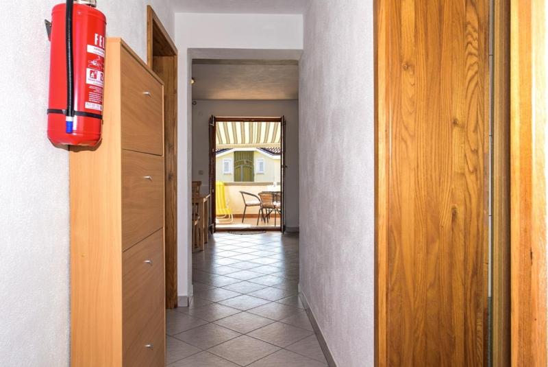 One-Bedroom Apartment with Terrace image 2