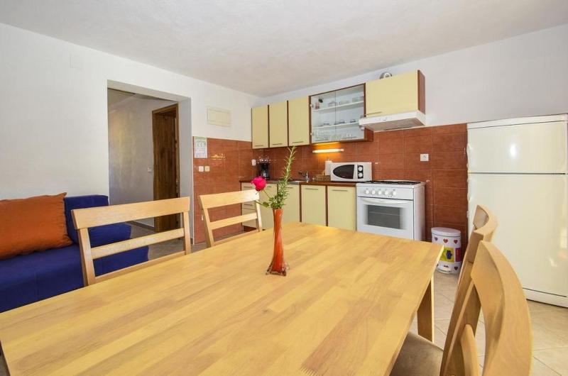 One-Bedroom Apartment with Terrace image 3