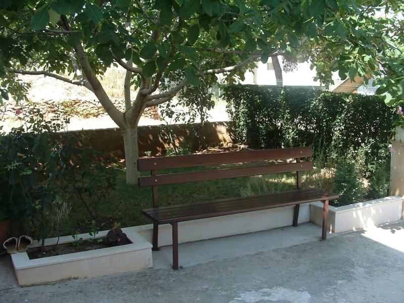 Apartments with parking space Supetar Brac - 17045 - image 9