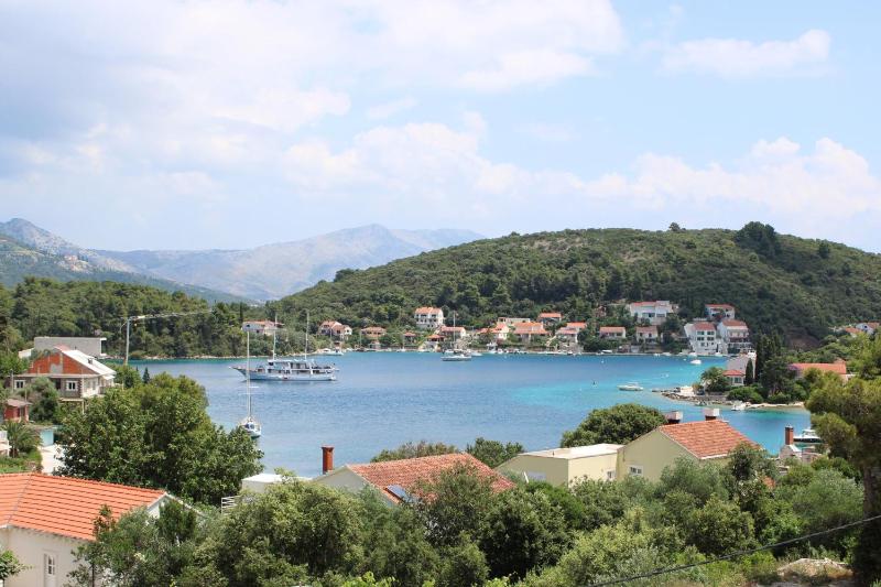 Two-Bedroom Apartment with Terrace and Sea View image 3