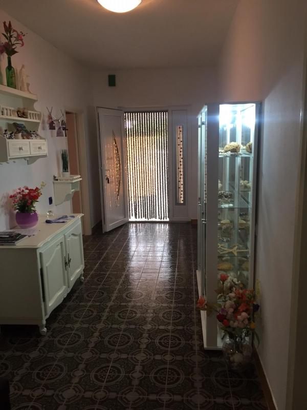 Three-Bedroom Apartment with Terrace and Sea View image 2