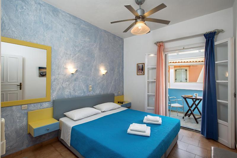  Two-Bedroom Apartment with Garden View  image 2