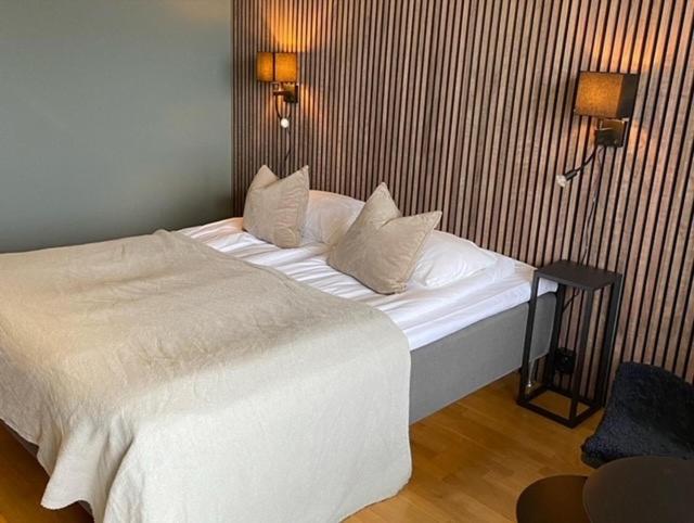 Double or Twin Room with City View image 1