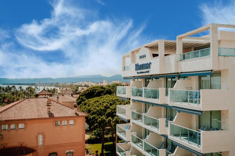 Mediterranean Suite with Front Sea View (3 Adults) image 1