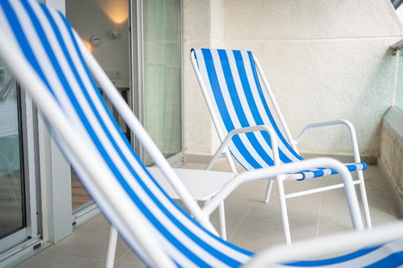 Mediterranean Suite with Front Sea View (3 Adults) image 3