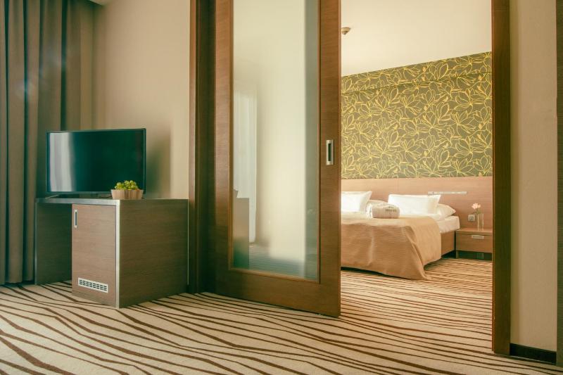 Executive Suite image 1