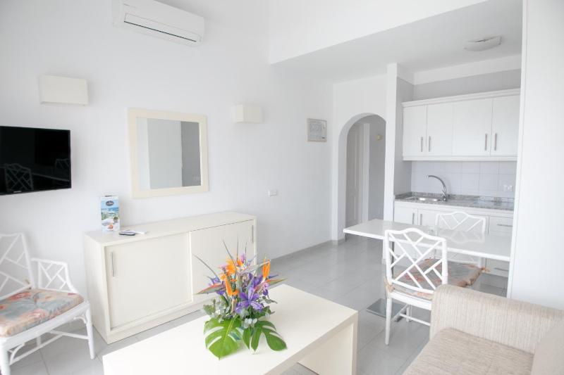 One-Bedroom Apartment - Top Floor image 3