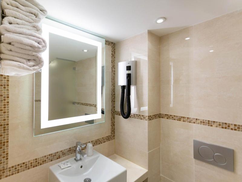 Comfort Double Room image 4