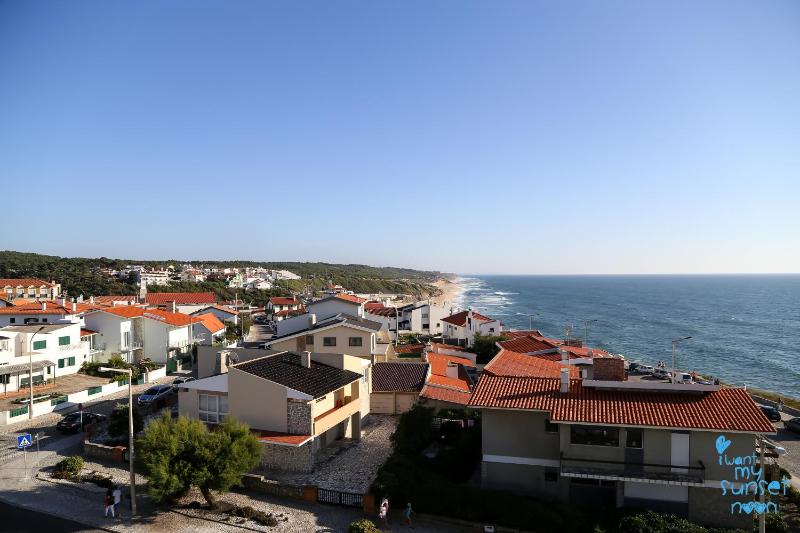 Double Room with Partial Sea View image 2