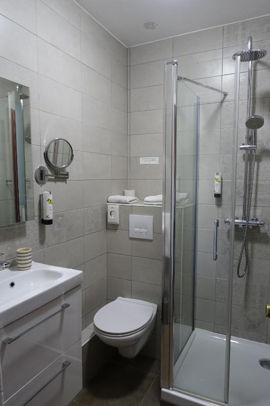 Double or Twin Room image 2