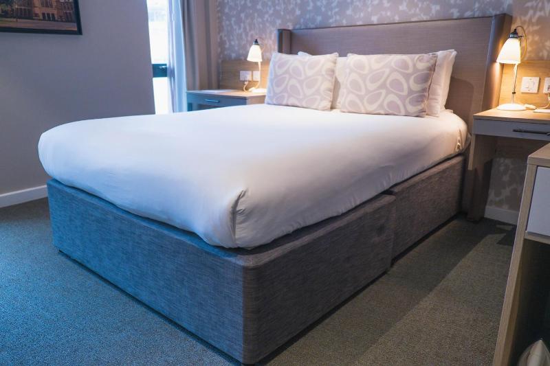 Standard Double Room image 4