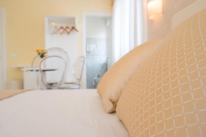 Deluxe Triple Room image 2