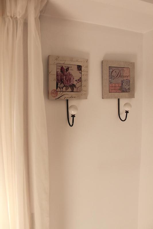 AMENABAR SUITES - image 10