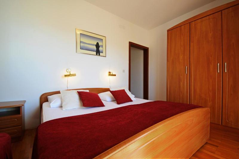 Two-Bedroom Apartment with Terrace and Sea View image 3