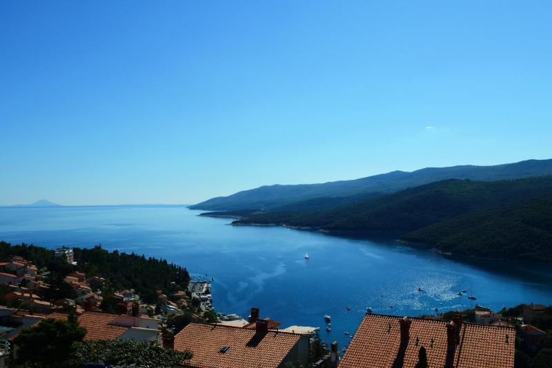 Two-Bedroom Apartment with Terrace and Sea View image 2