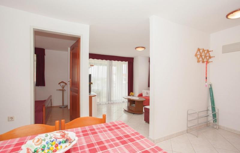 One-Bedroom Apartment with Terrace and Sea View image 2