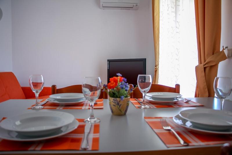 Two-Bedroom Apartment with Terrace and Sea View image 4
