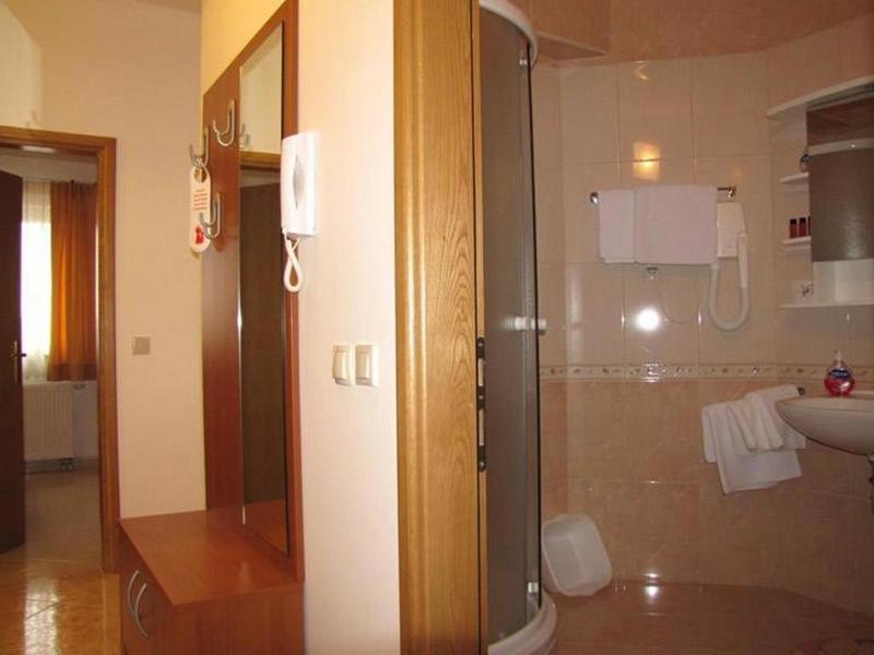 Two-Bedroom Apartment with Terrace and Sea View image 2