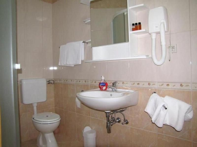 Two-Bedroom Apartment with Terrace and Sea View image 4