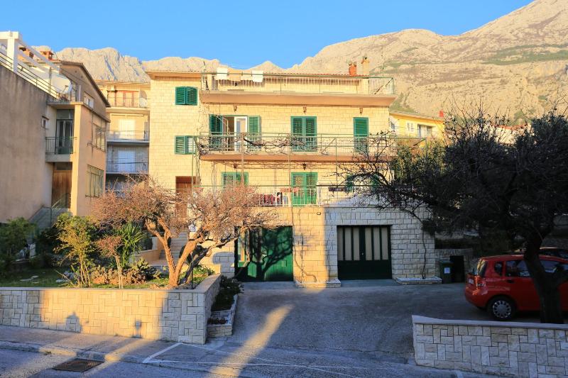 Apartments and rooms with parking space Makarska - 18028 - image 13