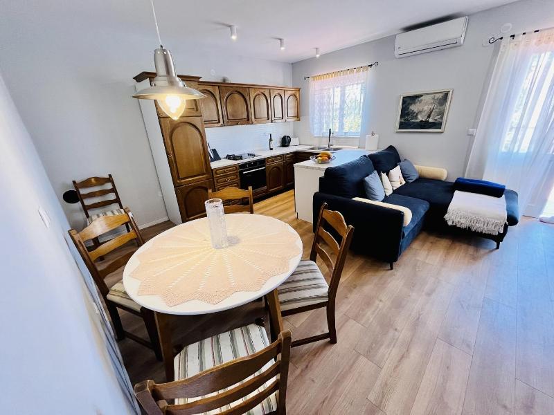 Apartments and rooms with parking space Makarska - 18028 - image 6