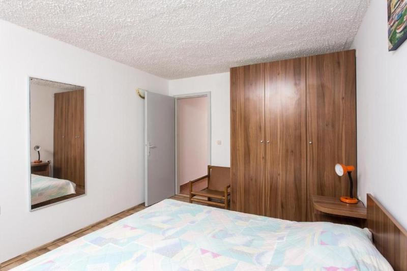 One-Bedroom Apartment with Balcony and Sea View image 1