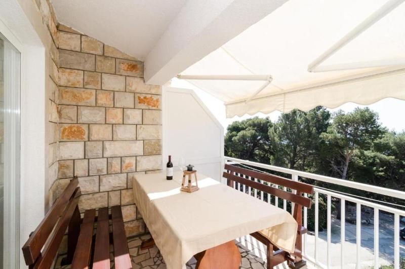 Two-Bedroom Apartment with Terrace and Sea View image 3