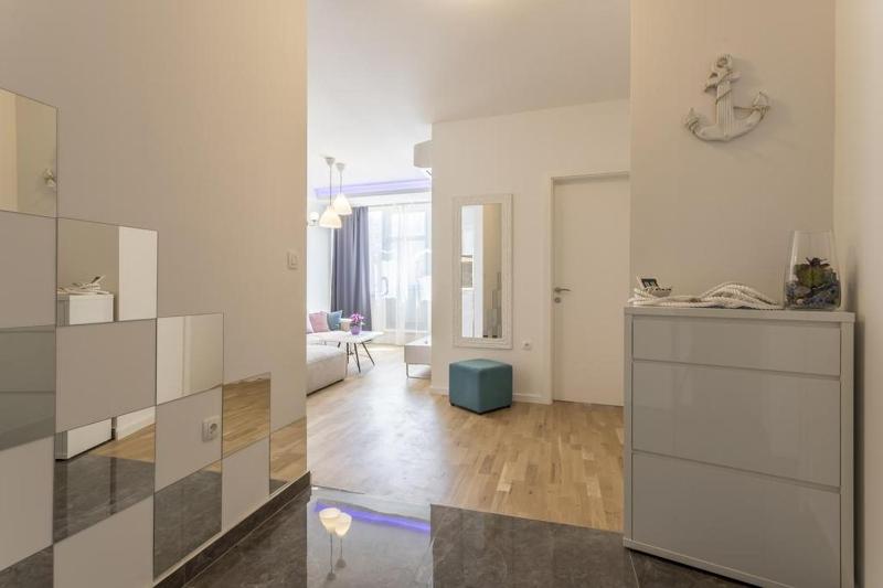 Two-Bedroom Apartment with Terrace and Sea View image 2