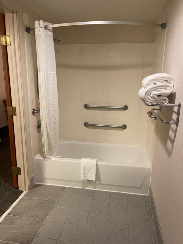 King Room - Disability Access/Non-Smoking image 2