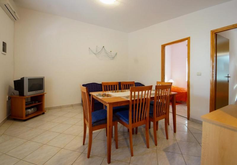 Apartments by the sea Vir - 18140 - image 4