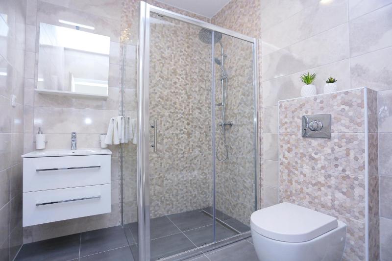 Family-friendly apartments with swimming pool Zivogosce - Porat Makarska - 18150 - image 8