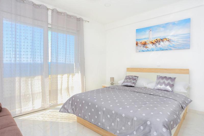 Studio with Terrace and Sea View image 1